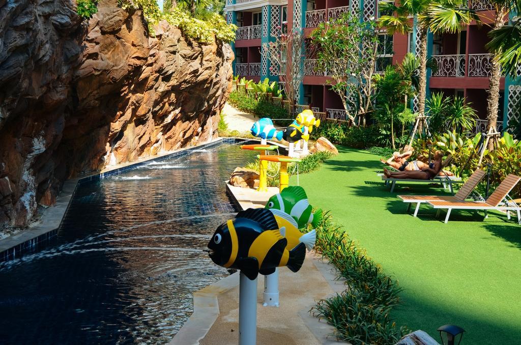 Grand Caribbean Resort Jomtian Pattaya Exterior photo