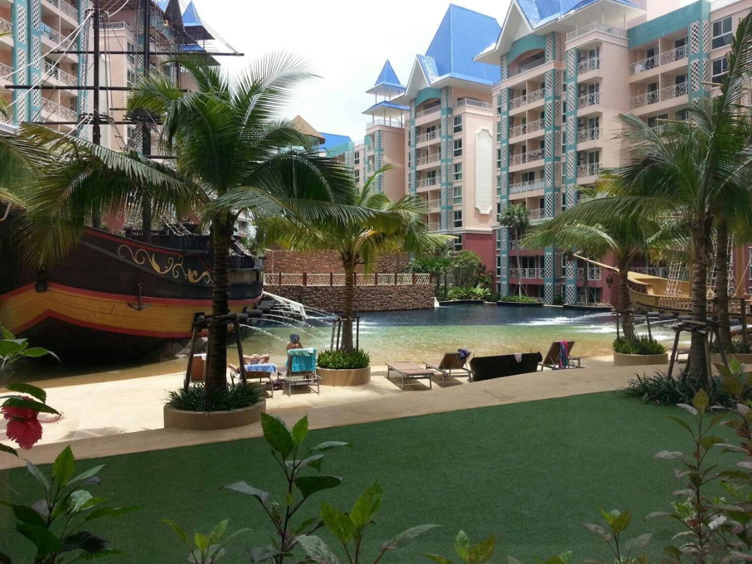 Grand Caribbean Resort Jomtian Pattaya Exterior photo